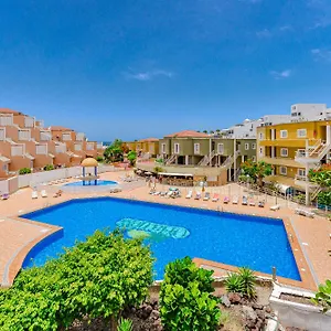 apartamentos-turisticos-en-costa-adeje.tenerifehoteles.net/