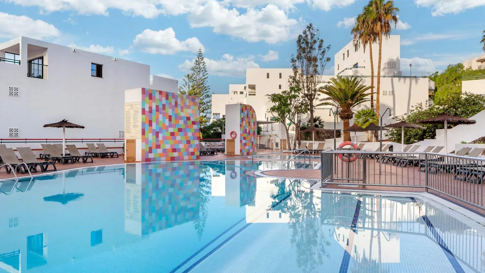 ***  Sunset Bay Club Aparthotel Costa Adeje  Spain